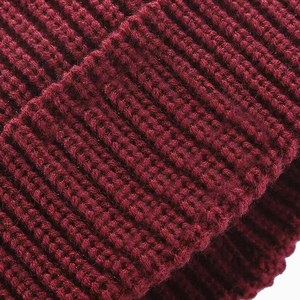 Bonnet d'hiver personnalisé de couleur unie Bonnets chauds pour les sports d'extérieur avec logo Nouveau style Bonnets OEM - Product Image 3