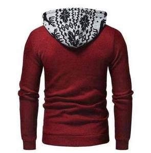 Sweat à capuche personnalisé de Noël bordeaux, motif de renne et de flocon de neige, polaire chaud et respirant, style festif d'hiver, unisexe - Product Image 2