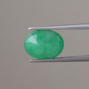 มรกตธรรมชาติ รับรองโดย IGI ขายส่งพลอยหลวม 4.22 กะรัต ทรงรี 12x9 มม. สีเขียวพรีเมียม ขัดเงา/เคลือบน้ำมัน 100% ธรรมชาติ - Product Image 3