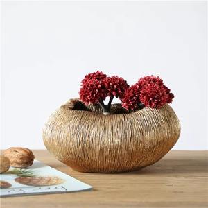 Vase à fleurs de table creux en métal fait main de qualité supérieure moderne Vases d'affichage décoratifs pour salon et réception de mariage pour la maison - Product Image 1