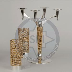 Bougeoir fait à la main en or blanc finition Antique support de pilier décoratif de mariage pour la fête décorative à la maison - Product Image 1