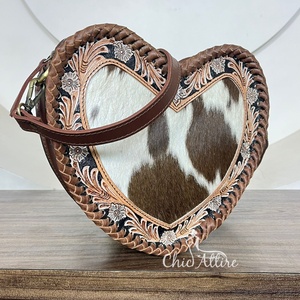 2025 bolso cruzado de cuero de vaca en forma de corazón hecho a mano personalizado diseño Floral con herramientas bolso de hombro de lujo de moda para mujer - Product Image 1