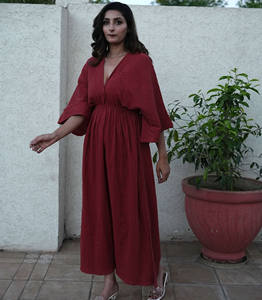 เสื้อคลุมยาวแขนผีเสื้อโบฮีเมียนสีล้วน - Product Image 1