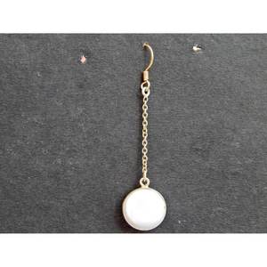 Pendientes Largos de Perlas Colgantes Dorados para Bodas o Eventos Elegantes E0850-GS - Product Image 1