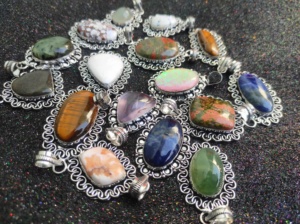 Más tendencia Vintage Mix Crystal Rhinestone colgantes collar lote venta al por mayor precio barato precio de fábrica joyería - Product Image 2