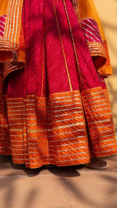 Lehenga Choli imprimé rouge et orange avec dupatta assorti, tenue ethnique de créateur pour mariage, fête, vêtements traditionnels indiens. - Product Image 6
