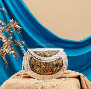 Sacs métalliques en mosaïque sur mesure avec serpillière en pierre et embellissements pour la revente par LUXURY CRAFTS AU PRIX DE GROS - Product Image 6