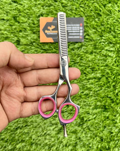 OEM Aceptable Tijeras de salón de acero inoxidable de 6 pulgadas Herramienta de estilismo de adelgazamiento de corte de punta afilada Dientes planos regulares para peluquería - Product Image 1