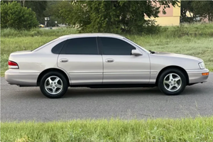 BONNE CONDITION D'OCCASION, CONDUITE À GAUCHE |   Conduite à droite |   45 000 KM 1997 TOYOTA AVALON XLS - Product Image 4