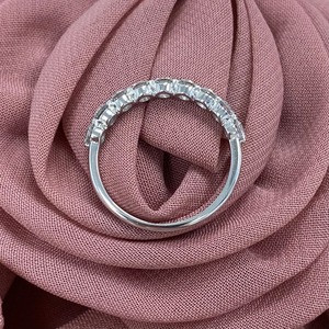 Bague D couleur ronde diamants de laboratoire belle bague de fiançailles en argent sterling 925 VVS excellent cadeau pour son mariage - Product Image 5