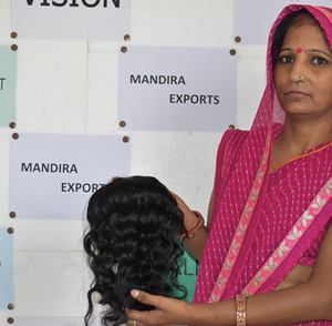 100% Remy vierge noir naturel indien Extensions de cheveux longs ondulés soyeux faisceaux non transformés vendeur Temple cheveux humains matière première - Product Image 1