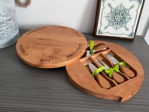 Tabla de Quesos y Cortar de Madera Maciza Rústica Hecha a Mano por los Mejores Artesanos, de Alta Calidad, Duradera, Fácil de Limpiar, Forma Rectangular - Product Image 6