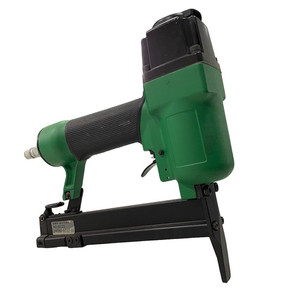 APLUS 90/25LN, 18GA 12-25MM,5.8MM CROWN 90 STAPLE PISTOLET À AIR À BONG NEZ - Product Image 4