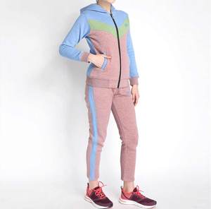 Chándales de mujer transpirables ligeros en diferentes tamaños y colores Diseño personalizado Nueva llegada Chándales de mujer personalizados - Product Image 2
