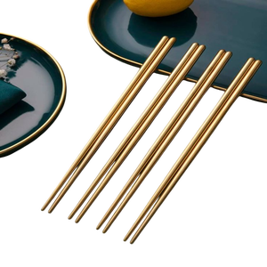 Vente chaude Baguettes Ensemble Baguettes En Acier Inoxydable Antidérapantes Ménage Baguettes Carrées Stockage Portable À Bas Prix - Product Image 3