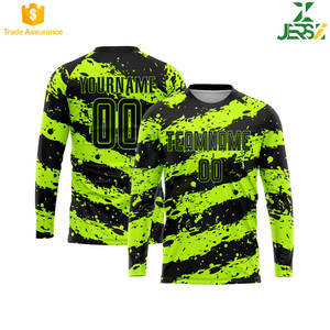 Vente en gros de vêtements de football pour hommes personnalisés et bon marché maillot de football à manches courtes respirant uniforme d'équipe de club - Product Image 4