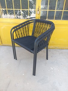 Ensemble de chaises empilables noires 2 pièces avec corde et métal bon marché en gros pour mobilier de jardin extérieur fabriqué au Vietnam - Product Image 4