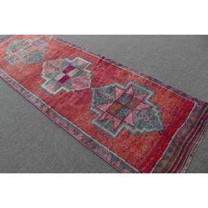 Alfombra Turca Vintage, Alfombra de Pasillo de 3x9.9 pies, Alfombra Persa Roja Herki - Product Image 4