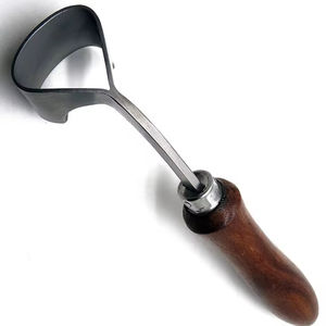 MEDIPURE INSTRUMENTS Fabrication directe au Pakistan Qualité professionnelle Outil de maréchal-ferrant Lame en acier tranchante Manche en bois Couteau à sabots suisse - Product Image 5