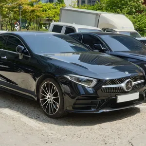 Đức sử dụng Mercedes CLS Class Sedan-Xe ô tô để bán