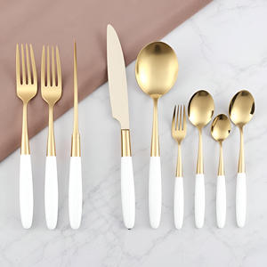 Suministros indios modernos, venta al por mayor, juego de cubiertos con espejo de acero inoxidable con mango blanco, juego de cubiertos hechos a mano de Metal para Hotel - Product Image 3