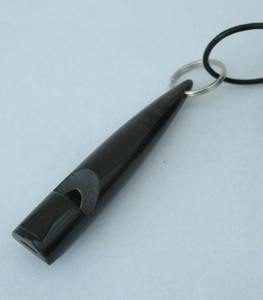 Silbato de cuerno de búfalo hecho a mano de la mejor calidad al por mayor con estilo animal pulido y faizacraft de cuero - Product Image 5