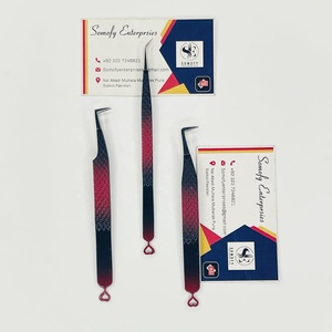 แหนบต่อขนตาปลายเรียบ 10 มม. ด้ามจับรูปหัวใจ สีชมพู ทำจากสแตนเลส ทนทาน รับผลิตแบรนด์ส่วนตัว พร้อมสกรีนโลโก้โดยบริษัท โซโมฟี่ เอ็นเตอร์ไพรส์ - Product Image 1