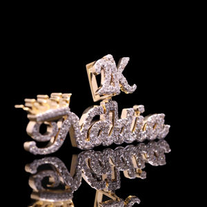 Pendentif Hip Hop en Acier Inoxydable Personnalisé avec Diamants Glacés et Placage Argent pour Chaîne - Product Image 1