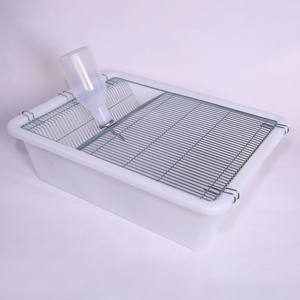 Vente en gros de cages pour petits animaux, métal et plastique avec fermeture, design respirant, forme rectangulaire, pour lapins, durables, écologiques - Product Image 2