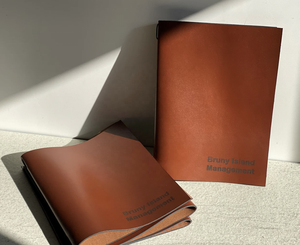 DIVRIS DRL-111 Porte-menu en cuir PU marron avec cordon, idéal pour restaurants et hôtels, taille personnalisable, capacité multi-pages - Product Image 4