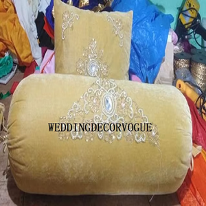 Taie d'oreiller en velours doux Coussin décoratif de luxe au design abstrait pour mariage et décoration intérieure Aspect élégant et confortable - Product Image 6