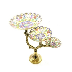 Frutero de latón de tres niveles hecho a mano de alta calidad con hermoso grabado multicolor y acabado pulido para uso en la cocina - Product Image 6