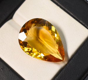 Citrino Natural Facetado en Forma de Pera de Madeira 25X17 mm 15.20 Quilates - Product Image 4