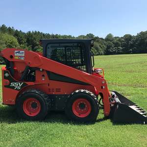 Excellent Condition Kubota SSV75 Skid Steer Loader Diesel Crawler Loader 75KW Orange Heavy Duty Construction Equipment Short - Product Image 5