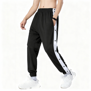 กางเกงวอร์มผู้ชายแบบฉีกขาด แต่งผ้าต่อกัน ติดกระดุมแป๊ก ระบายอากาศได้ดี ผลิตจากโพลีเอสเตอร์ 100% สไตล์สตรีทแวร์ เหมาะสำหรับเล่นบาสเก็ตบอลและกีฬา - Product Image 5