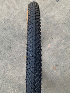 Vente en gros de chambres à air et pneus en caoutchouc pour vélos BMX KUMA fabriqués au Vietnam, modèles Ho Chi Minh, 16x1.75, 16x2.125, 20x1.90, 26x1x3-8, en butyl - Product Image 3