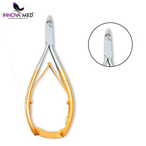Coupe-ongles de qualité médicale pour ongles épais, couleur dorée, en acier inoxydable chirurgical, ouverture large, par INNOVAMED - Product Image 6