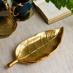 Plato en forma de hoja de Metal hecho a mano personalizado con acabado dorado para bandeja para servir comida plato de Picnic al aire libre a bajo precio - Product Image 2