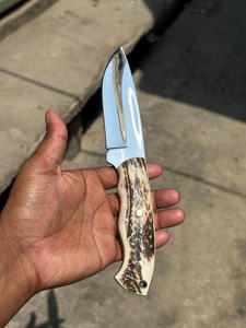 Cuchillo de Caza y Camping de Hoja Fija de Acero de Damasco Hecho a Mano con Mango de Cuerno de Ciervo y Funda de Cuero Personalizada, 8 Pulgadas de Largo Total - Product Image 4