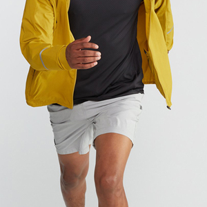 Pantalones cortos de gimnasio para correr de poliéster 100% para hombre con logotipo personalizado, forro transpirable de verano, estilo informal para entrenamiento deportivo con color sólido - Product Image 5