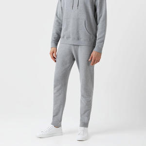 Pantalones de chándal de entrenamiento de gimnasia para hombres con logotipo bordado personalizado Opciones de marca y etiqueta para el rendimiento atlético - Product Image 2