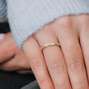 Anillo de Bodas de Oro de 14K con Diamantes Cultivados en Laboratorio, Corte Princesa y Baguette, Claridad VS1, Media Eternidad, para Regalo - Product Image 5