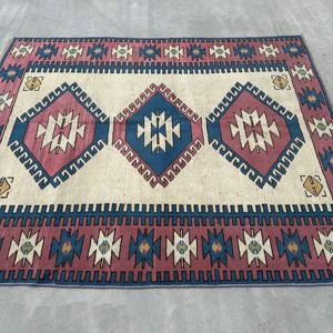 Alfombra Turca Vintage de Lana Roja, 4.8x6 pies (146x182 cm) - Product Image 3