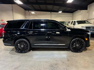 CADILLAC ESCALADE PREMIUM LUXURY PLATINUM AWD 2021 USADO, Volante a la Izquierda/Derecha - Product Image 2