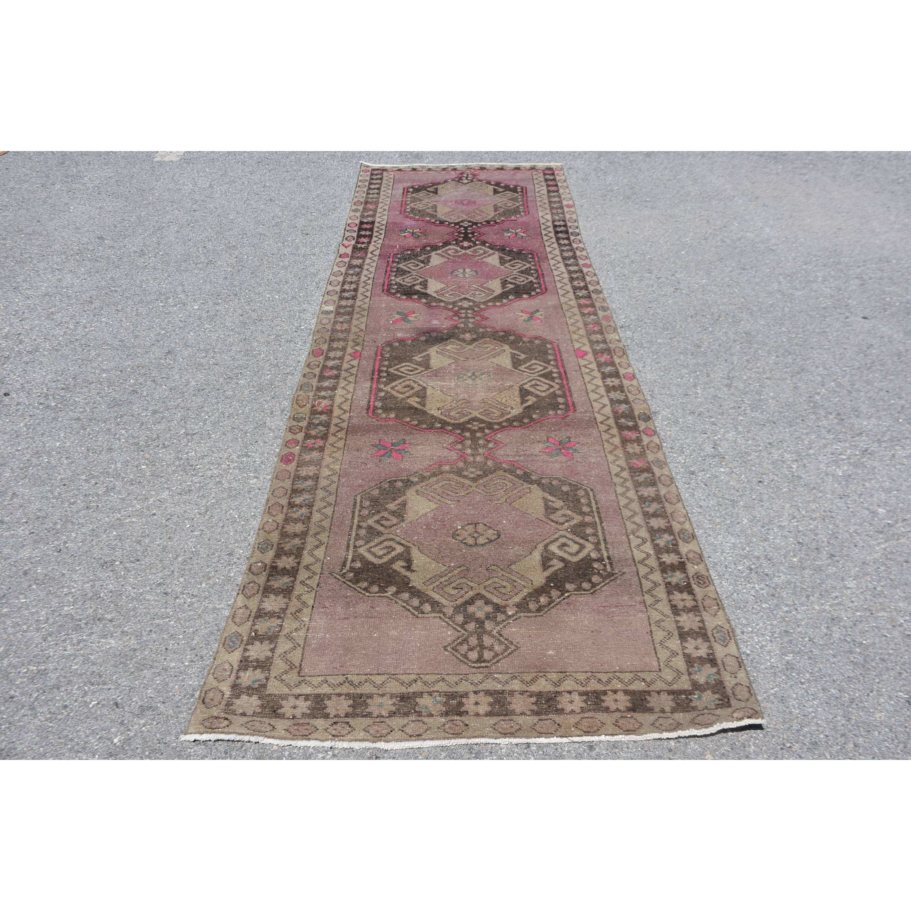 สีน้ำตาล