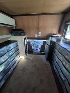 บ้านเคลื่อนที่ขนาดเล็ก Sprinter 3500 ปี 2006 แบบออฟกริดเต็มรูปแบบ, แผงโซลาร์เซลล์ 820 วัตต์, แบตเตอรี่ลิเธียม 1200 แอมป์ชั่วโมง จัดส่งฟรีทั่วประเทศ - Product Image 5