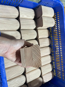 Tapa de Retorno para Barandilla de Madera Maciza Estilo Tradicional - Ecológica y Duradera 2-1/4" x 2-3/8" x 1-1/2" Barandilla de Madera Heritage - Product Image 2