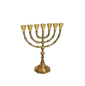 Judaica Hanukkah Menorah elegante portavelas de siete brazos chapado en oro plateado diseño antiguo para uso doméstico o regalo buena calidad - Product Image 4