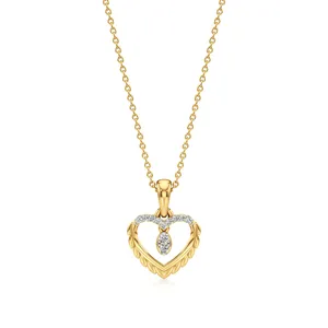 Collier élégant avec pendentif en forme de cœur en diamant - Product Image 1