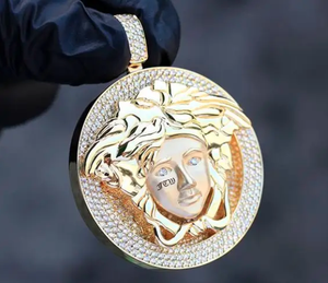 Personalizado Oro 925 Plata Hip Hop Colgante Iced Street Moda Diseño Diamante Moissanite Personalizado Christian Cross Baguette Fine - Product Image 2